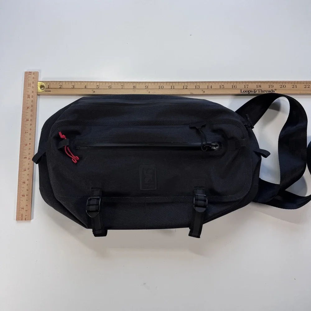 CHROME Industries Kadet WP 9 Liter Adjustable Black Waterproof
